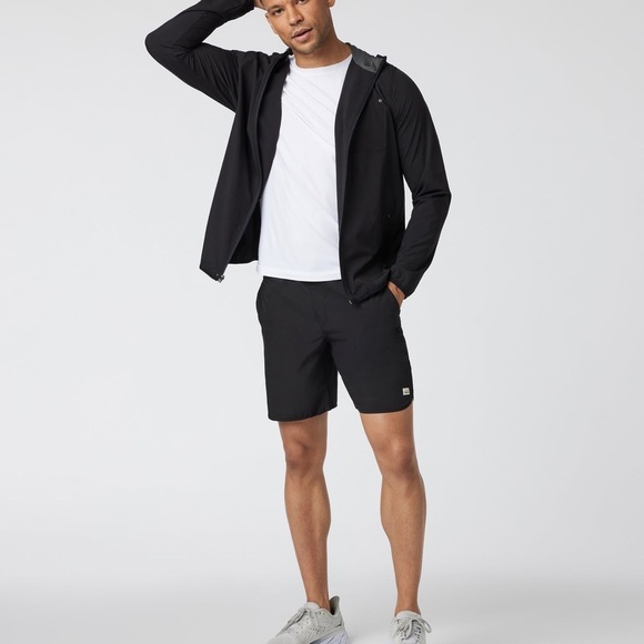 Vuori Men’s Outdoor Trainer Shell - Picture 3 of 9